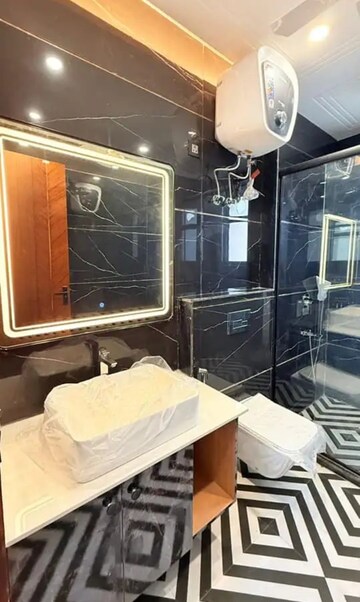 Gym in 4 BHK Builder Floor at Sushant Lok 3, Sector 57 – for Sale