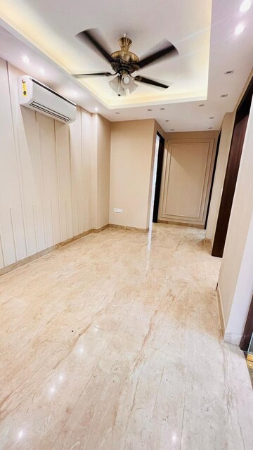 Room in 3 BHK Builder Floor at Anant Raj Ashok Estate, Sector 63a – for Sale