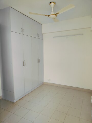Room in 2.5 BHK Apartment at M3M Woodshire, Sector 107 – for Sale