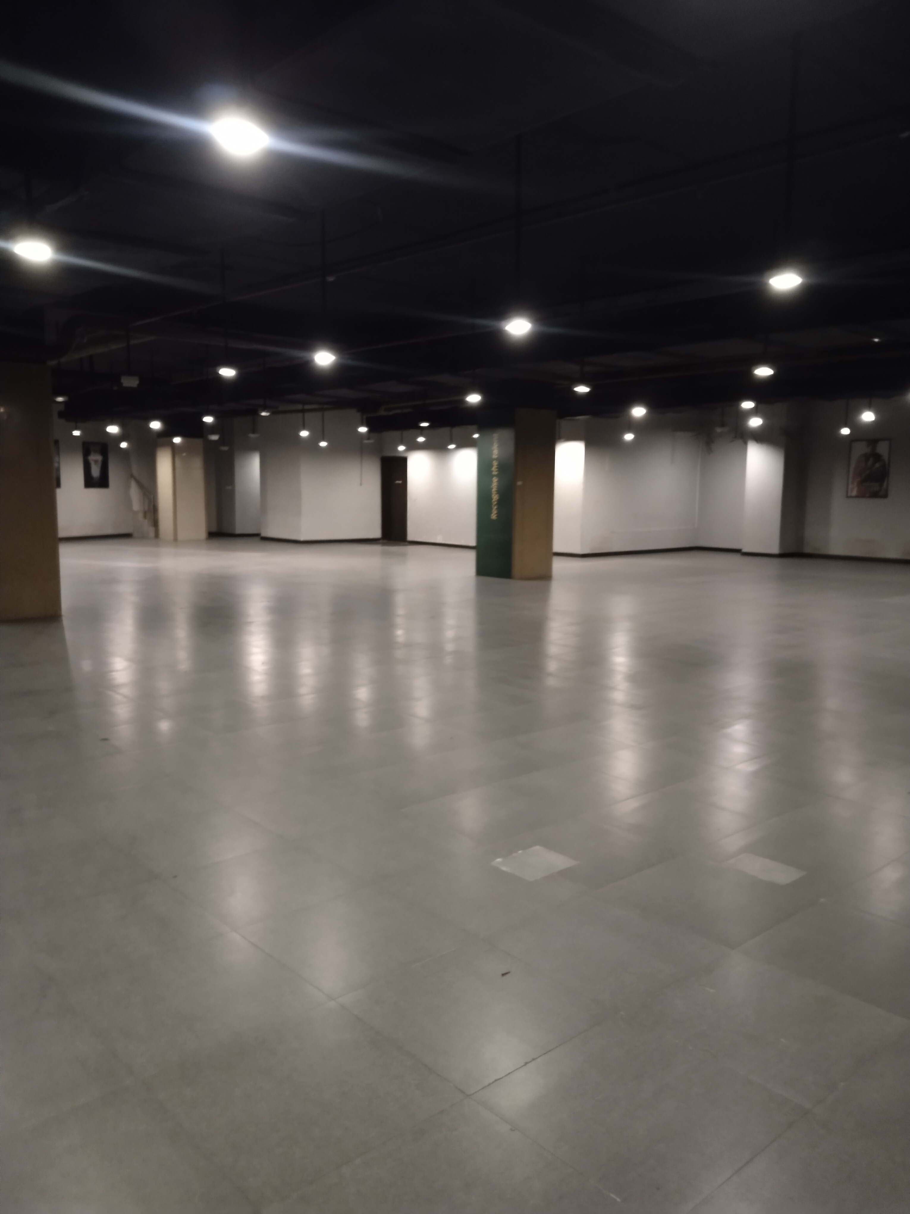 Commercial Showroom 30000 Sq.Ft. For Rent in Andheri East Mumbai  7747188