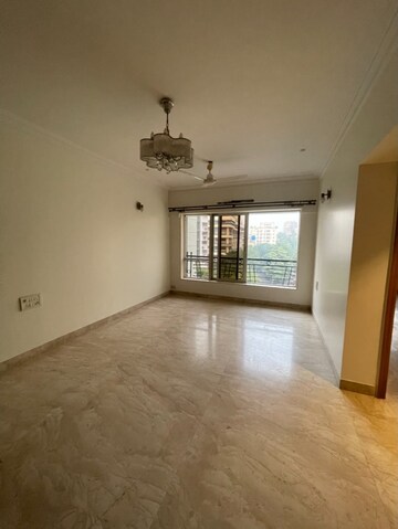 Room in 4 BHK Apartment at Rizvi Silver Springs, Bandra West – for Sale