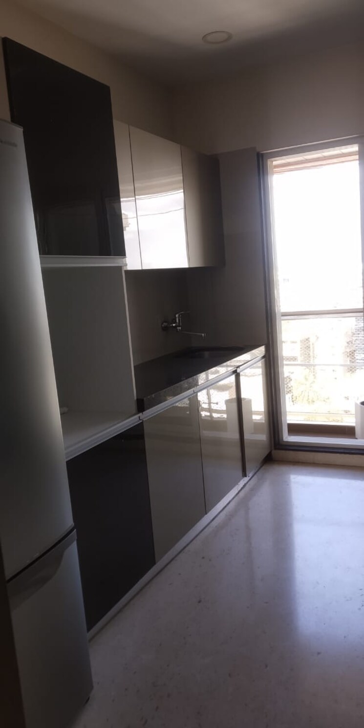 Kitchen, supreme-badrinath 4 Bedroom 2000 Sq.Ft. Apartment In Khar West Mumbai 7747279