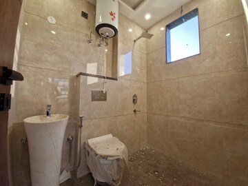 6+ BHK Independent House For Sale in Pitampura