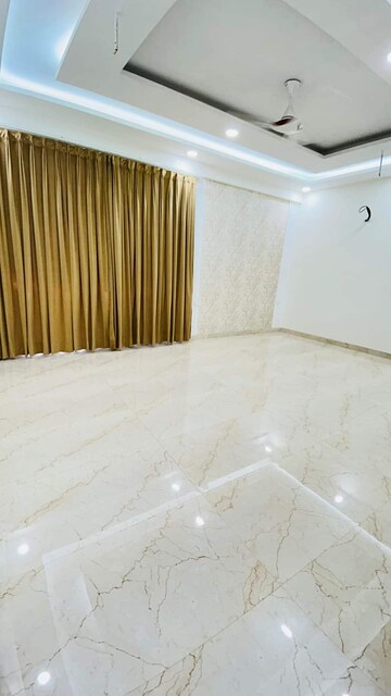  Plot – Exterior View View at Pitampura - for Sale