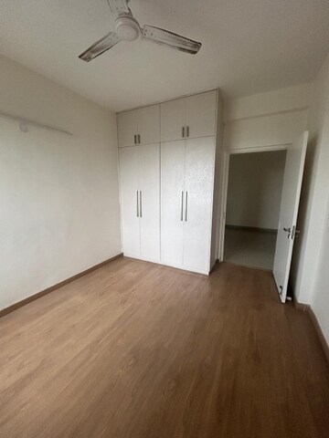 3.5 BHK Apartment For Sale in Emaar Palm Gardens, Sector 83