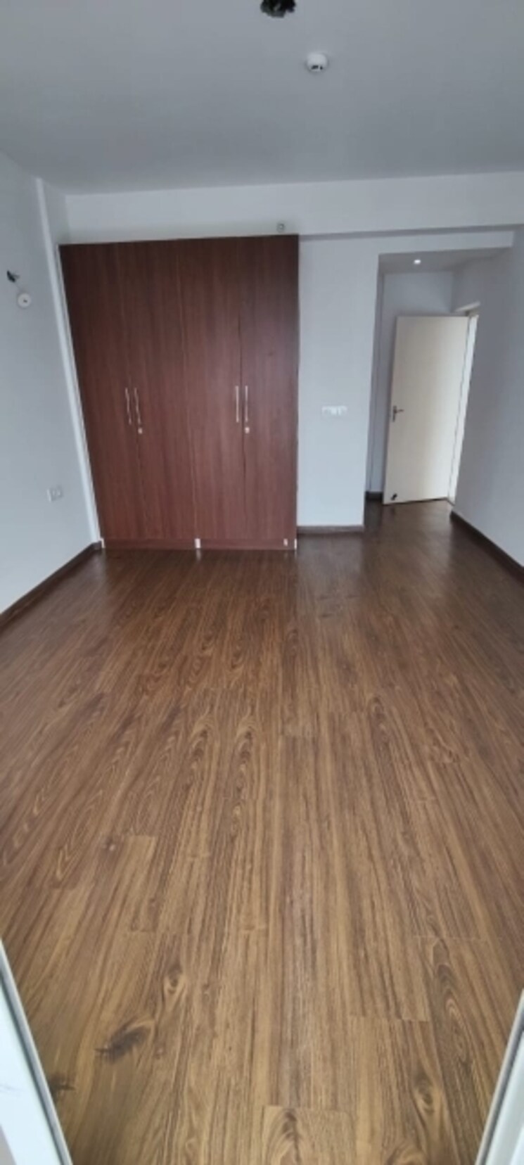 Room, emaar-palm-gardens 3.5 Bedroom 1850 Sq.Ft. Apartment In Sector 83 Gurgaon 7747555