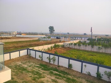  Plot For Sale in Yamuna Expressway