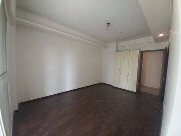 3 BHK Apartment For Sale in Mahagun Mezzaria, Sector 78