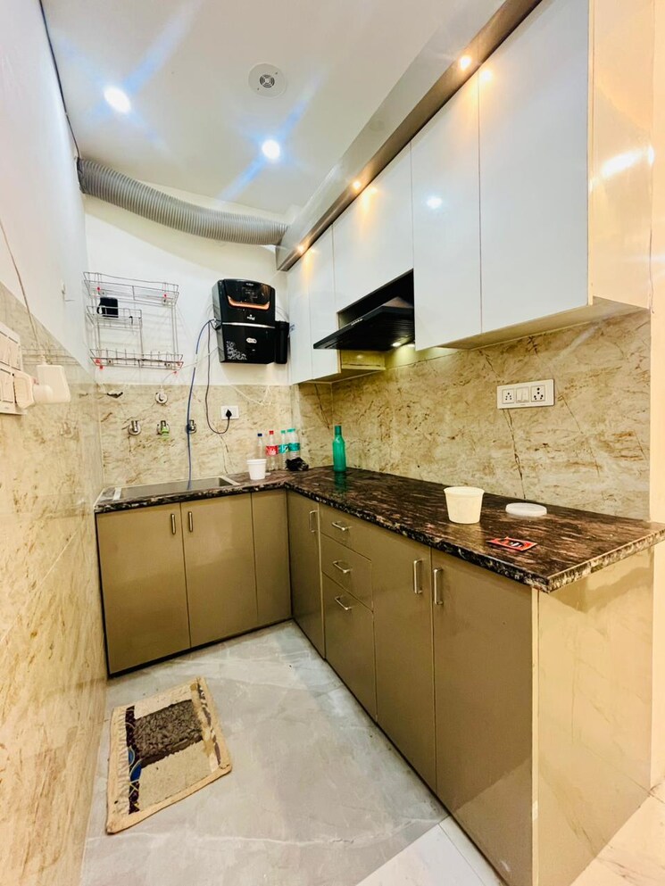 Kitchen, dwarka mor 1 Bedroom 405 Sq.Ft. Apartment In Dwarka Mor Delhi 7748271