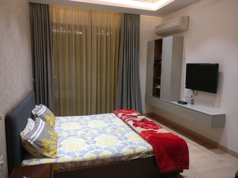 3 BHK + Servant Room Apartment For Sale in Gaur Saundaryam