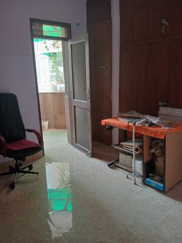 रेसिडेंशियल फ्लैट वर्ग फुट फॉर रेंट इन सेक्टर 11 द्वारका दिल्ली  7748386