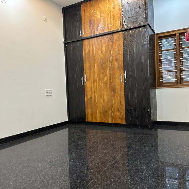 Room, kumaraswamy layout 4 Bedroom 1200 Sq.Ft. Independent House In Kumaraswamy Layout Bangalore 7748645