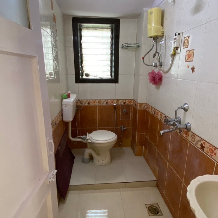 Bathroom, mulund west 2 Bedroom 750 Sq.Ft. Apartment In Mulund West Mumbai 7748662