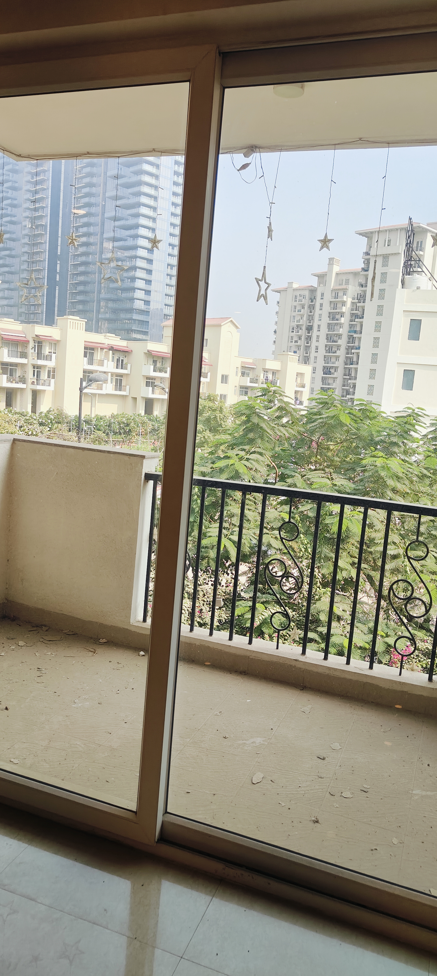 4 BHK + Pooja Room,Servant Room,Study Room Apartment For Sale in Emaar Emerald Floors Premier