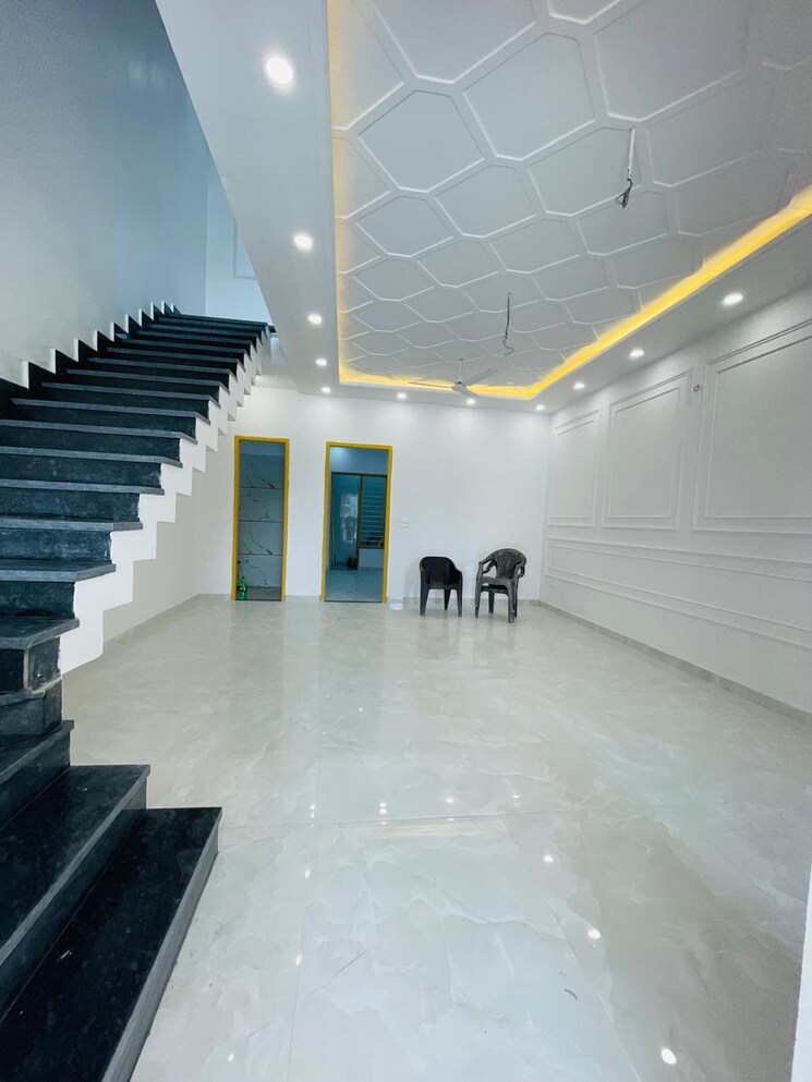 undefined, aman vihar 3.5 Bedroom 3000 Sq.Ft. Villa In Aman Vihar Dehradun 7748738