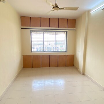 Room in 1 BHK Apartment at Saptrishi Park, Veena Nagar – for Sale