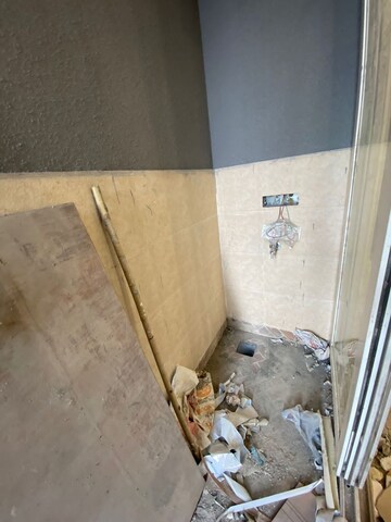 Furnished Amenities in 3 BHK Builder Floor at Shivalik Colony – for Sale