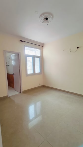 2 BHK Apartment For Rent in Divyansh Apartment Indrapuram Ghaziabad  7749017