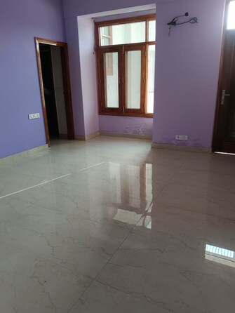 2 BHK Builder Floor For Rent in Sector 52 Noida  7749020