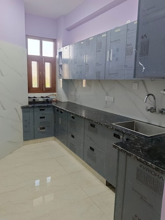 2 BHK Builder Floor For Rent in Sector 52 Noida  7749020