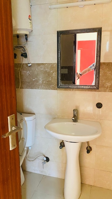 Master Bedroom in 2 BHK Apartment at Supertech Ecociti, Sector 137 – for Sale