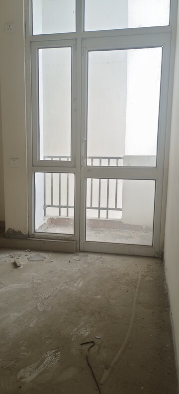 Room in 2 BHK Apartment at Ansal API Olympus Lake View, Sushant Golf City – for Sale
