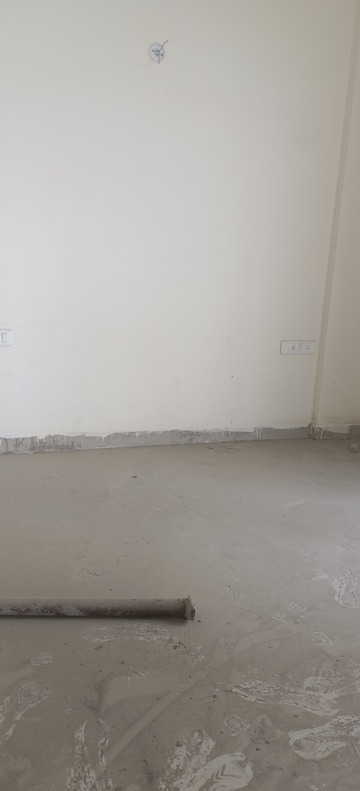 Room in 2 BHK Apartment at Ansal API Olympus Lake View, Sushant Golf City – for Sale