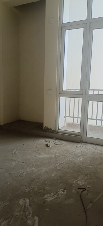 Room in 2 BHK Apartment at Ansal API Olympus Lake View, Sushant Golf City – for Sale