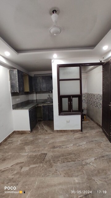 Room in 1 BHK Builder Floor at Mehrauli – for Rent