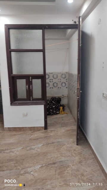 Room in 1 BHK Builder Floor at Mehrauli – for Rent