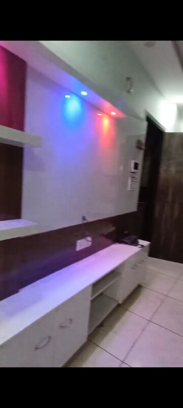 Furnished Amenities in 2 BHK Builder Floor at Uttam Nagar – for Rent