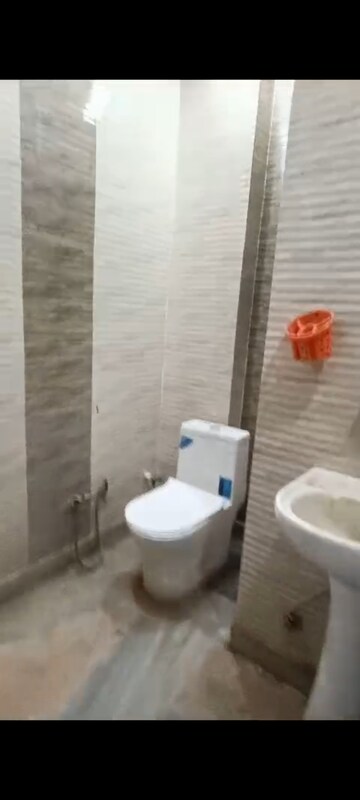 Bathroom in 2 BHK Builder Floor at Uttam Nagar – for Rent