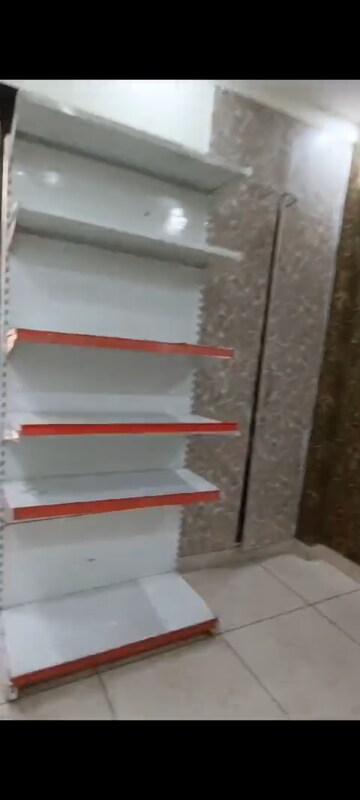Furnished Amenities in 2 BHK Builder Floor at Uttam Nagar – for Rent