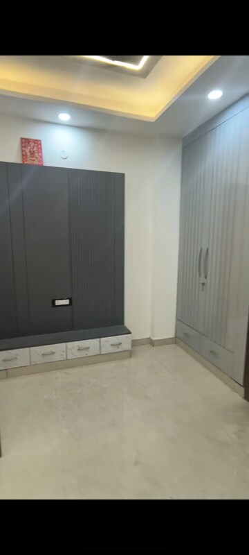 Bathroom in 2 BHK Builder Floor at Uttam Nagar – for Rent
