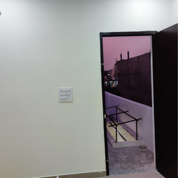 Room in 3 BHK Independent House at Bijnor Road – for Sale