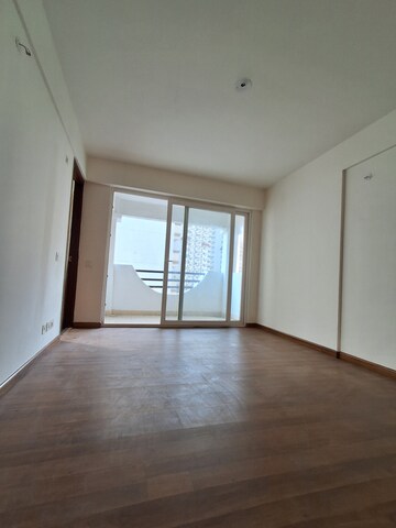 Room in 2 BHK Apartment at Ramprastha City The Edge Towers, Sector 37d – for Sale