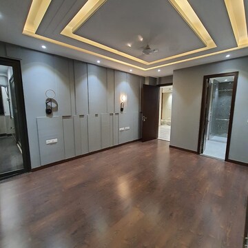 Room in 4 BHK Builder Floor at Ansal Sushant Lok I, Sushant Lok I – for Rent