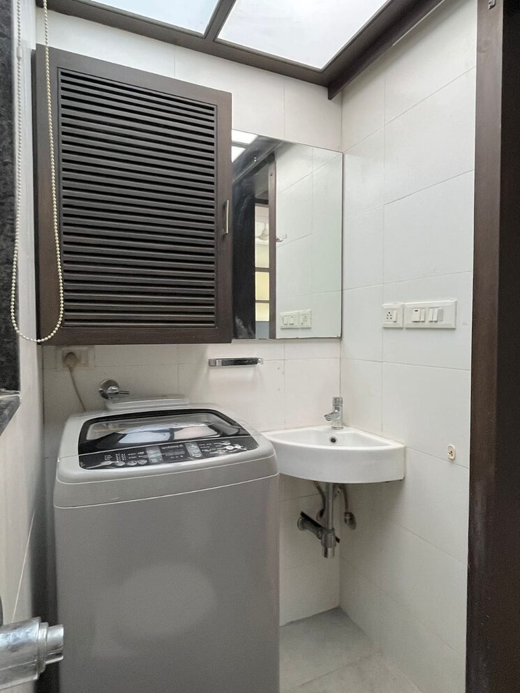 Bathroom, sheth-fiona 2 Bedroom 612 Sq.Ft. Apartment In Pokhran Road No Two Thane 7750302