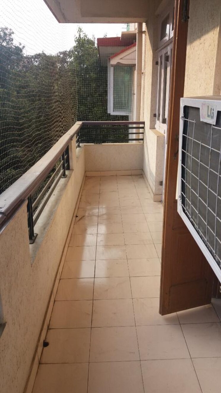 Balcony, churchgate 2 Bedroom 1350 Sq.Ft. Apartment In Churchgate Mumbai 7750427