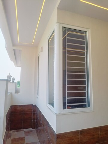 Room in 3 BHK Villa at Kalwar Road – for Sale