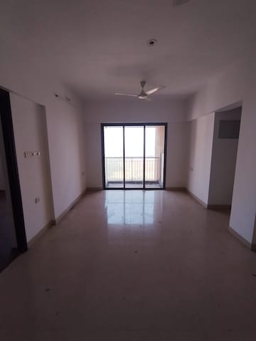 Room in 3 BHK Apartment at Lodha Splendora, Ghodbunder Road – for Sale