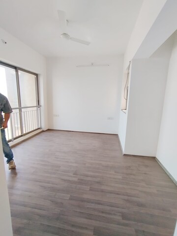 Room in 3 BHK Apartment at Lodha Splendora, Ghodbunder Road – for Sale