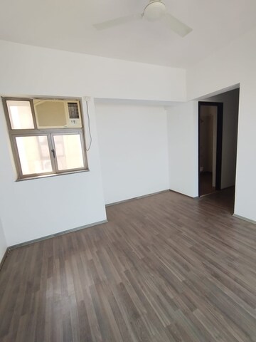 Room in 3 BHK Apartment at Lodha Splendora, Ghodbunder Road – for Sale
