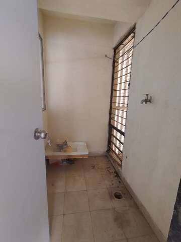 Bathroom in 3 BHK Apartment at Satguru Solitaire, Kasarvadavali – for Sale