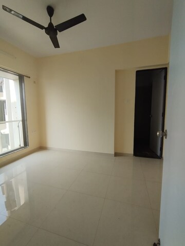 Room in 3 BHK Apartment at Satguru Solitaire, Kasarvadavali – for Sale