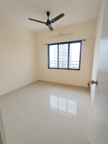 Room in 3 BHK Apartment at Satguru Solitaire, Kasarvadavali – for Sale