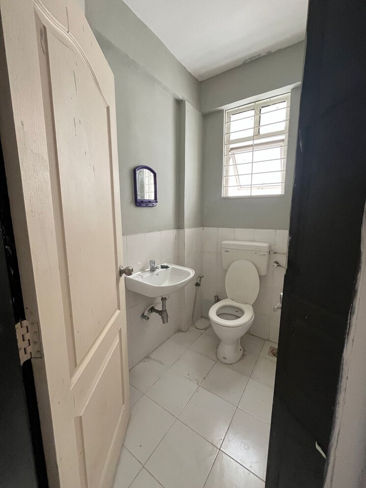 Bathroom, vyas-whispering-wind-phase-ii 2 Bedroom 898 Sq.Ft. Apartment In Baner Pune 7750967