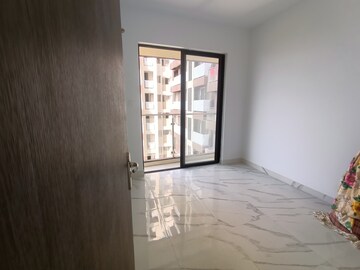 Room in 2 BHK Apartment at Risland The Icon, Dhokali – for Rent