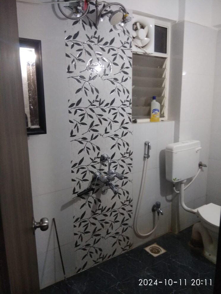 Bathroom, venkatesh-oxy-desire 2 Bedroom 1054 Sq.Ft. Apartment In Wagholi Pune 7751014