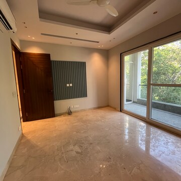 Room in 3 BHK Builder Floor at Ansal Sushant Lok I, Sushant Lok I – for Rent